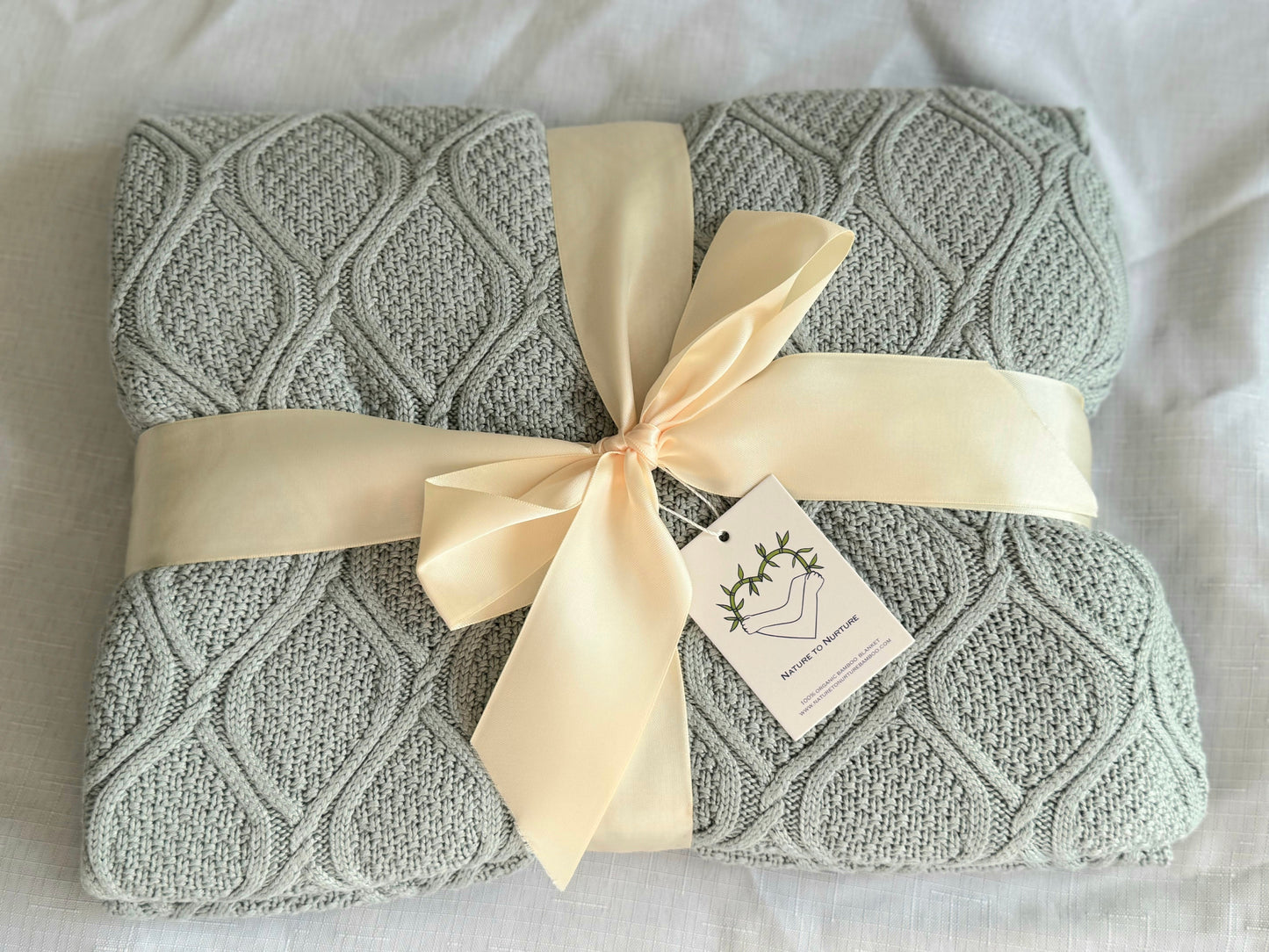 The Diamante. Bamboo Throw Blanket with Aromatherapy